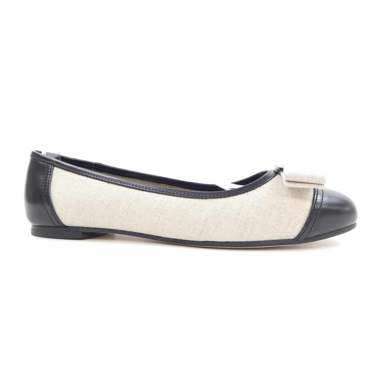 サルヴァトーレフェラガモ SALVATORE FERRAGAMO フラット