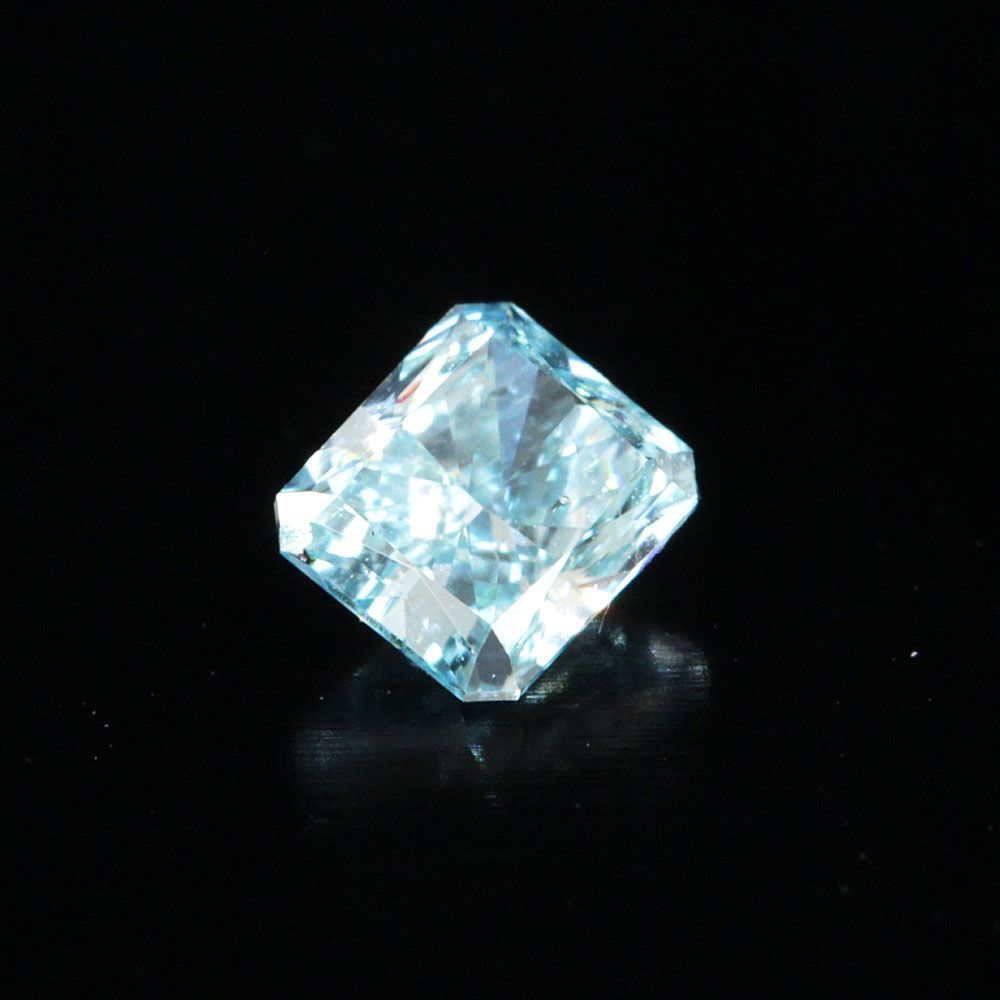 0.24ct レクタングルカット Fancy Vivid Green-Blue 天然 0.24ct レクタングルカット Fancy Vivid Green-Blue 天然