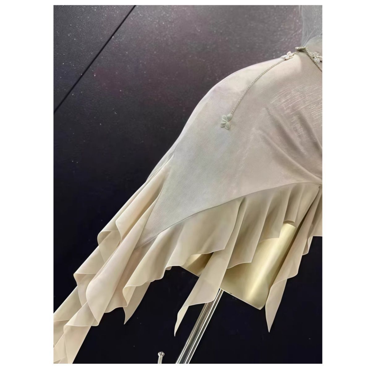 ベリーダンス オリエンタル衣装 ビーズ 社交 拉丁ダンスウェア セット アシンメトリースカート 片肩上衣 練習着 シャンパン色 LLC-HASEGAWATOSO_COM