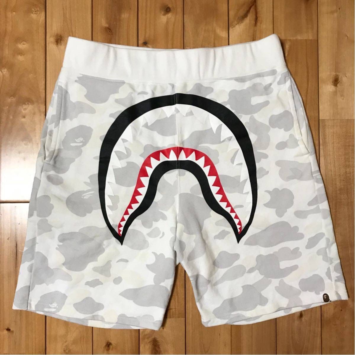 蓄光 BAPE シャーク ハーフパンツ shark ベイプ ape エイプ 迷彩