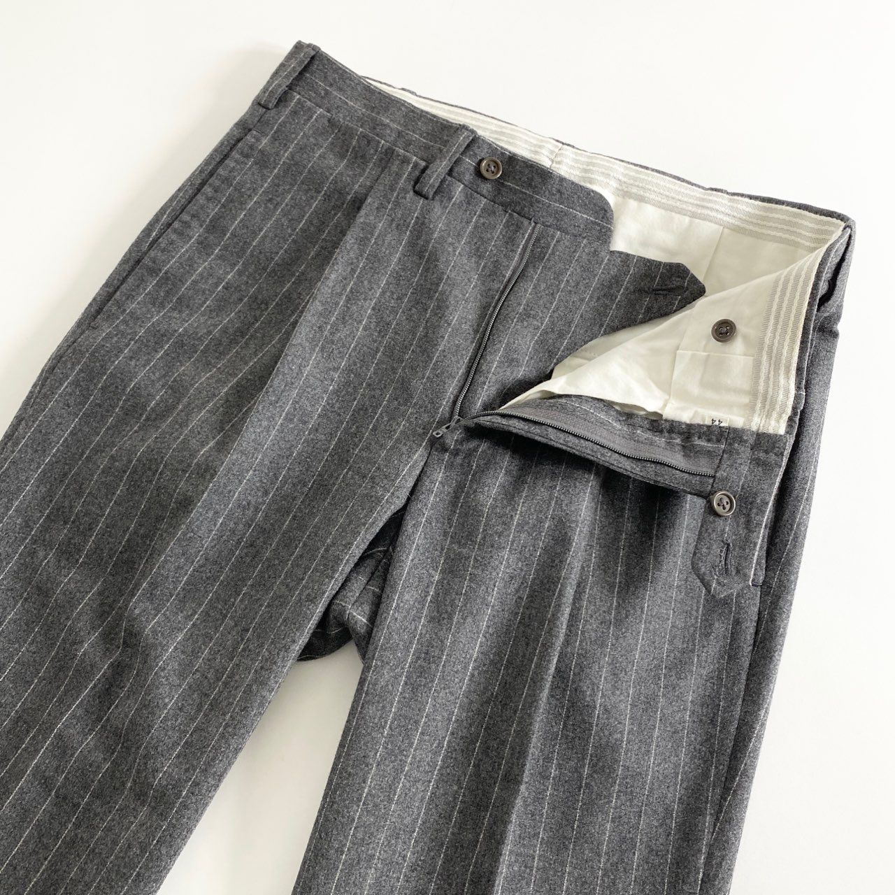 最高級 キートン Kiton napoli スーツセットアップ グレー ウール