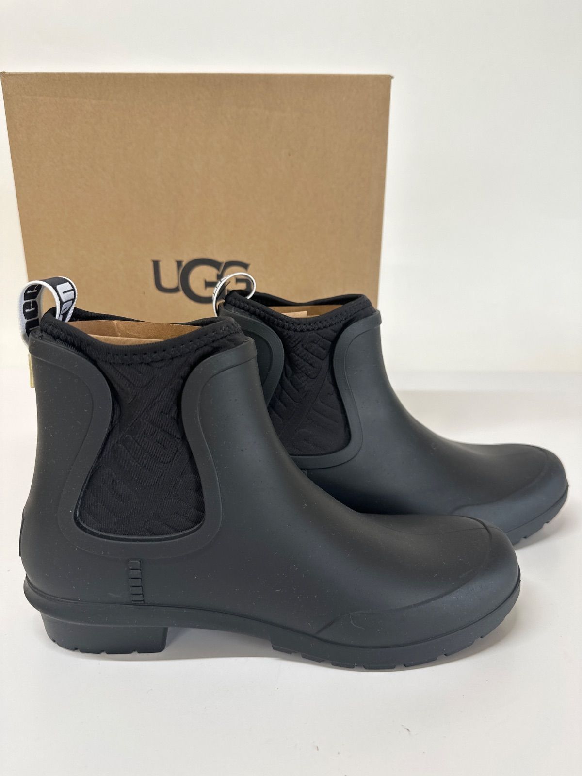 【未使用】UGG 1110650 CHEVONNE  レインブーツ ネイビー 未使用】UGG 1110650 CHEVONNE レインブーツ ネイビー 口コミ