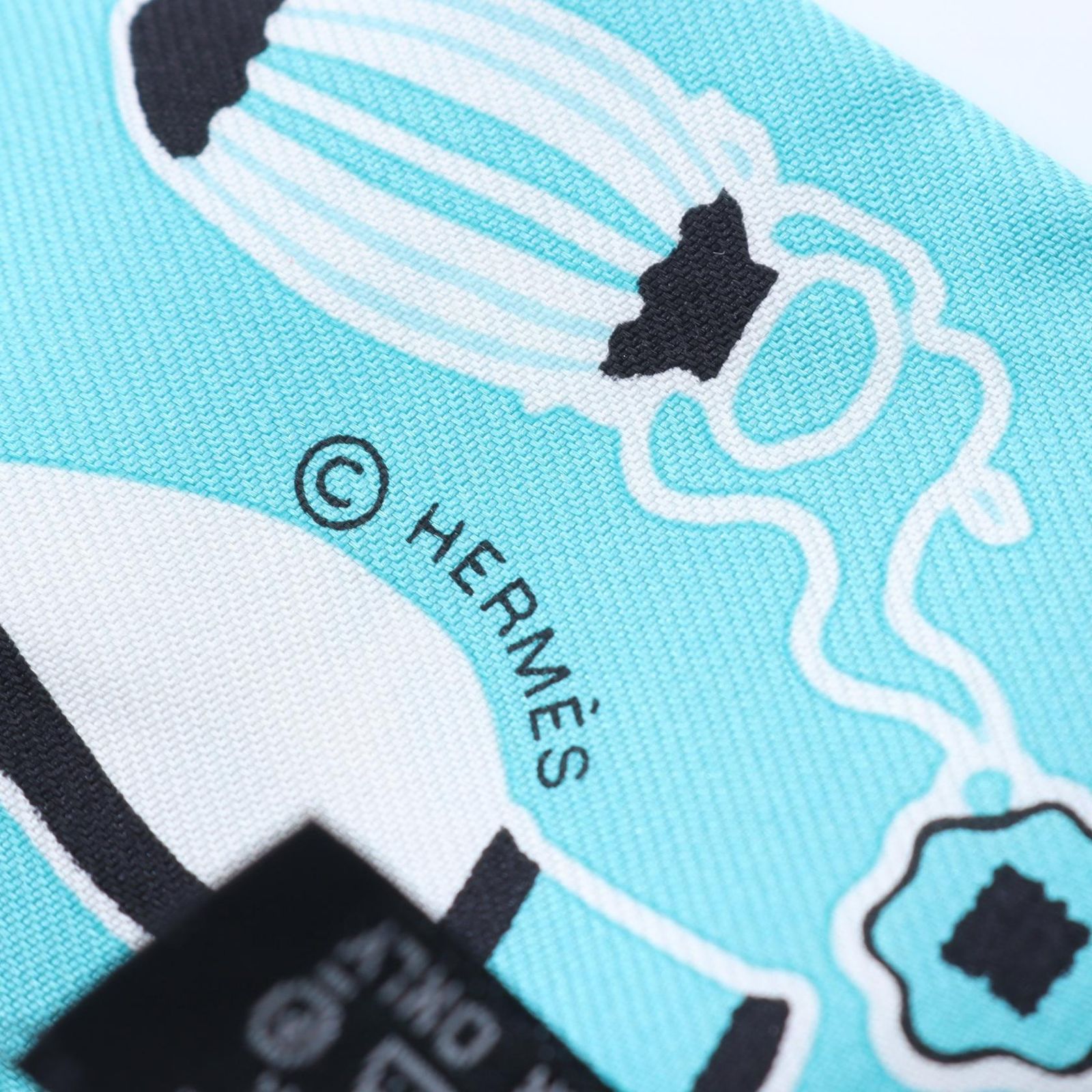 HERMES エルメス スカーフ ツイリー Les Flacons Bandana