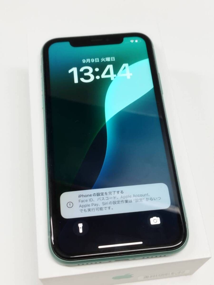SIMフリー iPhone 11 A2221 128GB MWM62J A