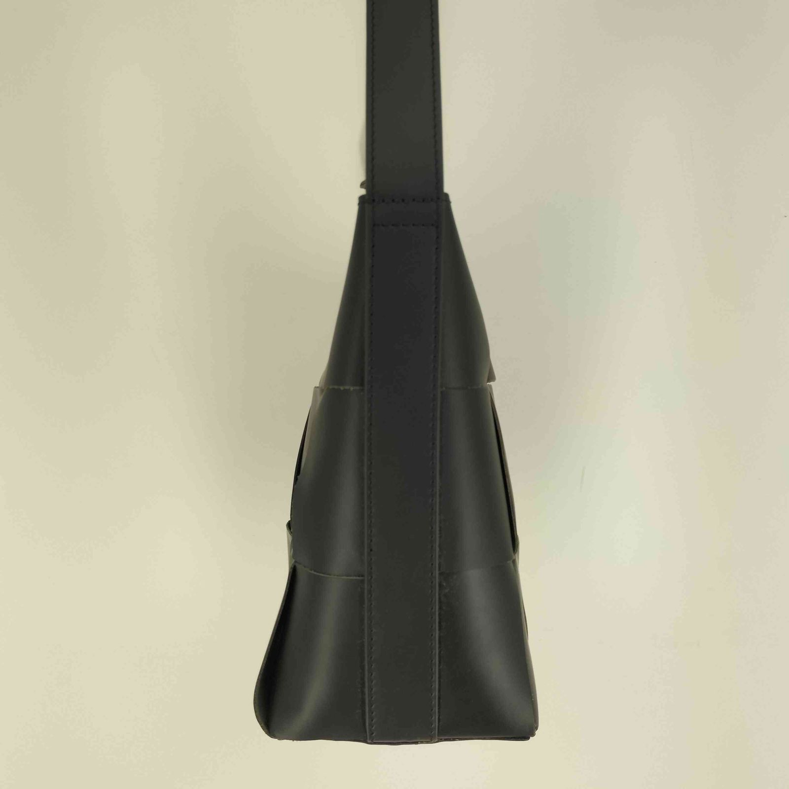 ルイス Luis 22SS レザー4×3 スクエア ショルダーバッグ メンズ 表記無