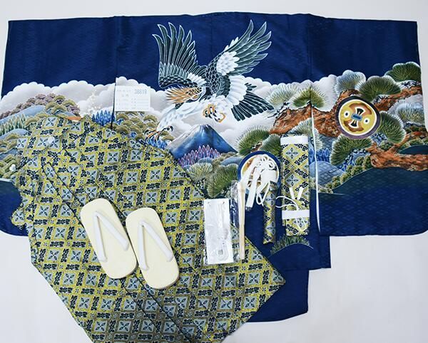 七五三 五歳 男児 羽織袴フルセット 着物 豪華絢爛 紋袴 羽織 袴 5歳 五才 5才 祝着 新品（株）安田屋 NO24325 七五三 五歳 男児 羽織袴フルセット 着物 豪華絢爛 紋袴 NO24348