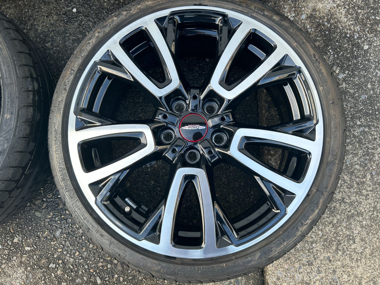 MINI F56 ジョンクーパーワークス　18インチ 4本　送料込み　お値下げ MINI F56 ジョンクーパーワークス 18インチ 4本 ミニジョンクーパー