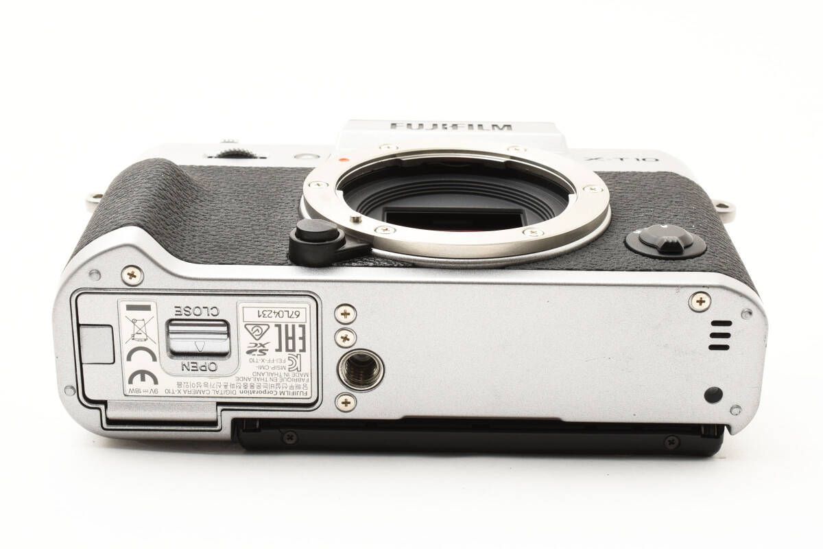 □元箱付きの極上品 FUJIFILM フジフイルム X-T10 ボディ シルバー
