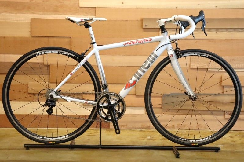 限定色 チネリ エクスペリエンス カンパニョーロ ヴェローチェ ロード
