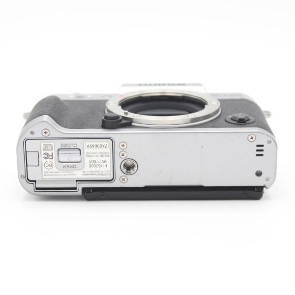 □美品□ FUJIFILM ミラーレス一眼 X-T20 ボディ シルバー X-T20-S ♯