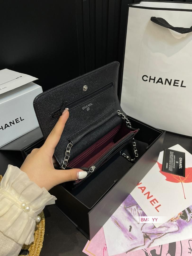 CHANEL チェーンショルダーバッグ