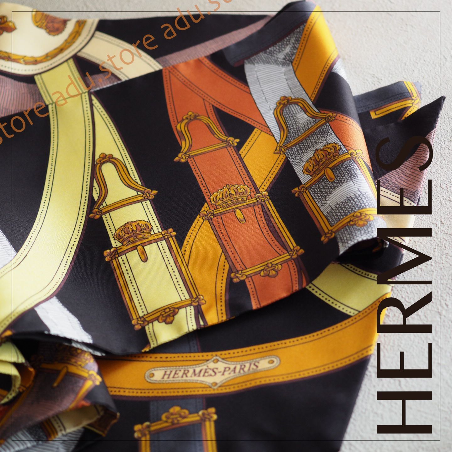 HERMES 黒金装飾スカーフ HERMES エルメス バンダナ シルクスカーフ100% 黒地金装飾スカーフ