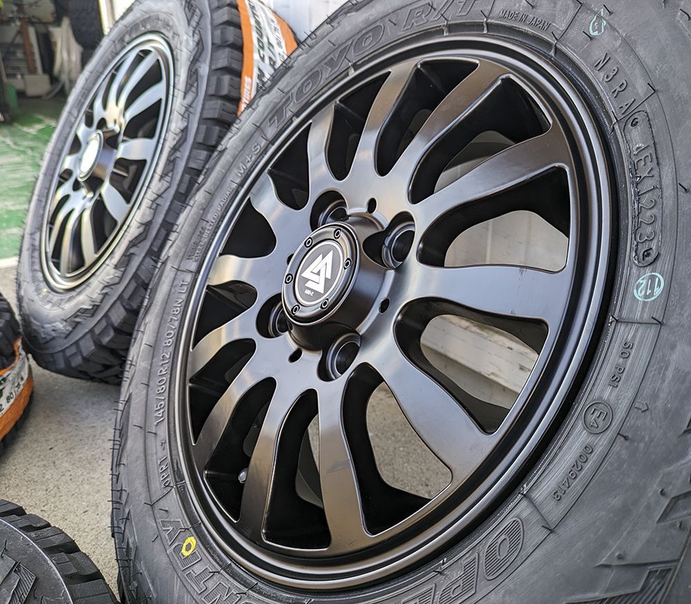 N-VAN アクティ ハイゼット アトレー クリッパー キャリィ 12インチ トーヨー オープンカントリーRT 145/80R12 80/78N -  メルカリ