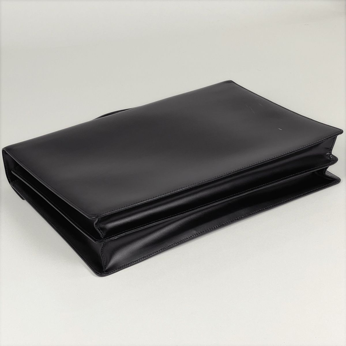 ロエベ LOEWE アナグラム ビジネスバッグ ブリーフケース