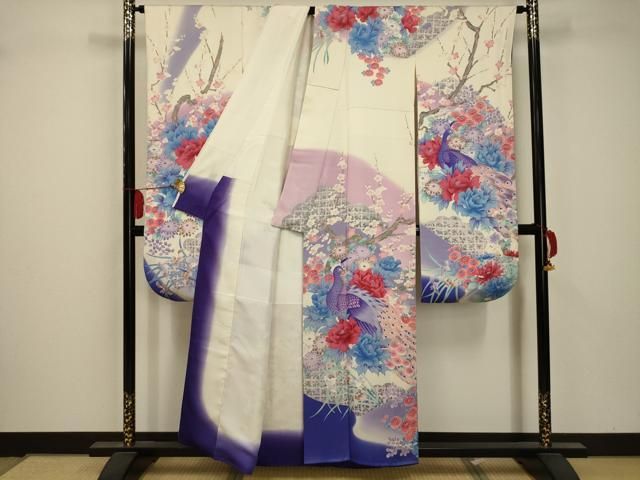 豪華 振袖 孔雀に美しい花模様 裄69.5 着物 正絹 袷 広衿 RK-3943 豪華 振袖 孔雀に美しい花模様 裄69.5 着物 正絹 袷 広衿 RK-3943