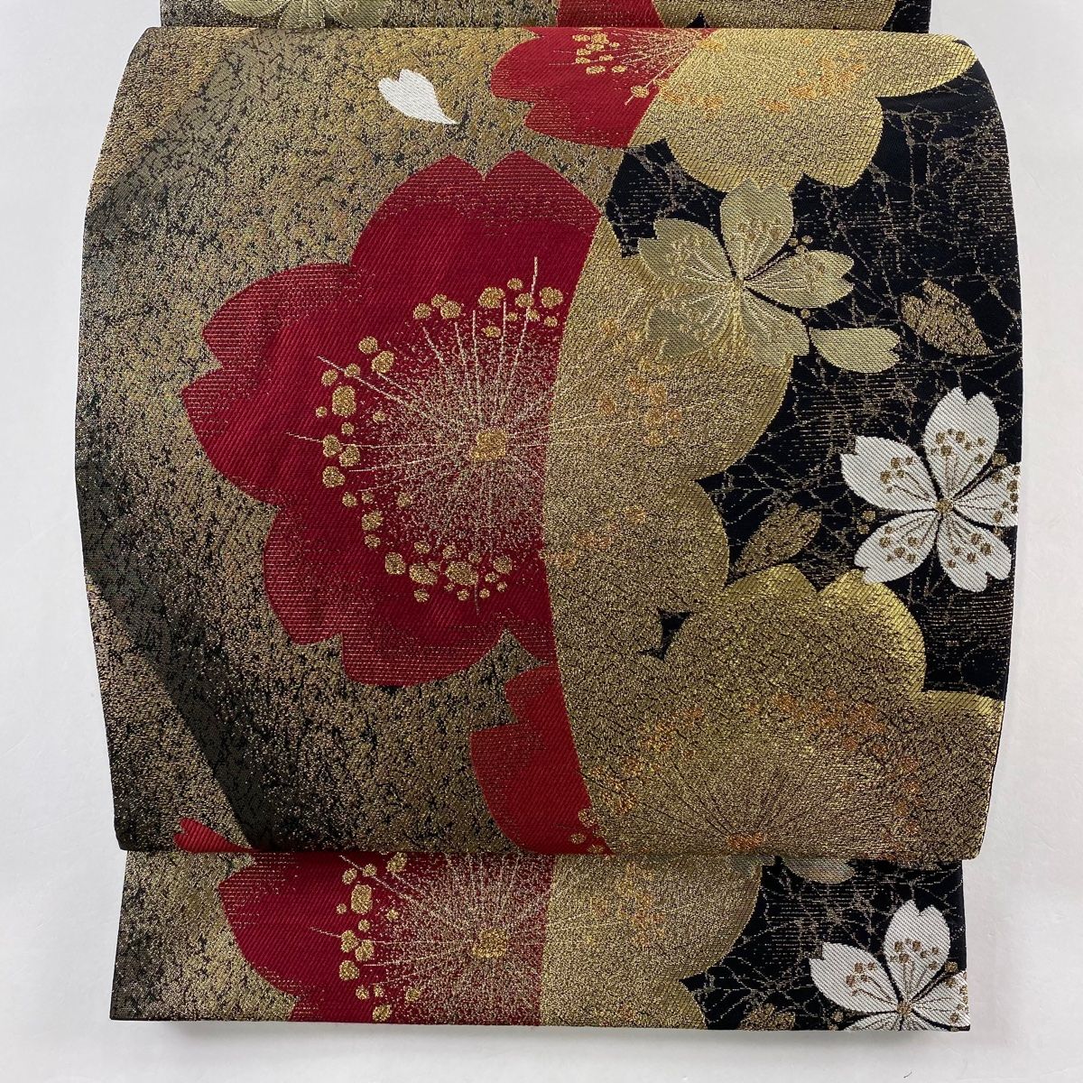 308y8〇袋帯 桜 花 鹿の子 金糸〇美品 成人式 結婚式 袋帯 美品 秀品 振袖向き 桜 桜の花びら 金糸 箔 黒 六通 正絹
