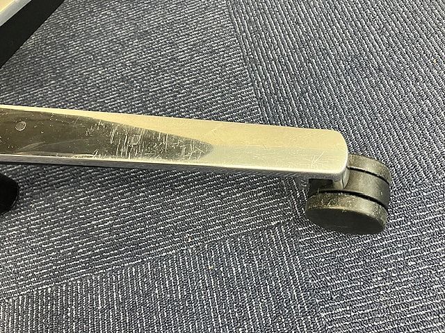 メッシュ ブラック
