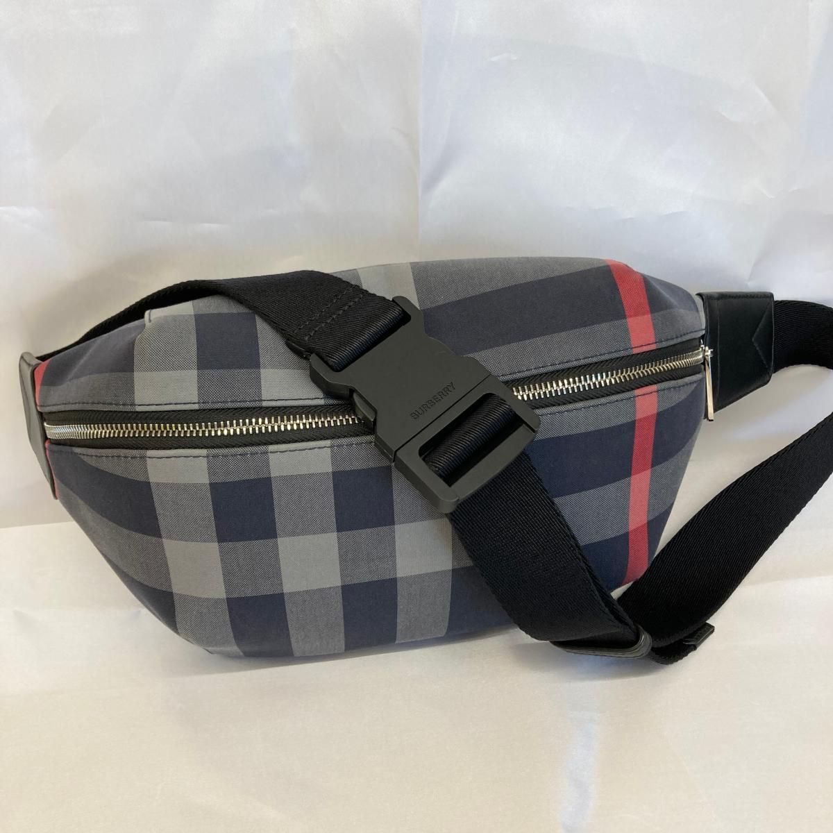 タグ類完備］Burberry ボディバッグ チェック バムバッグ