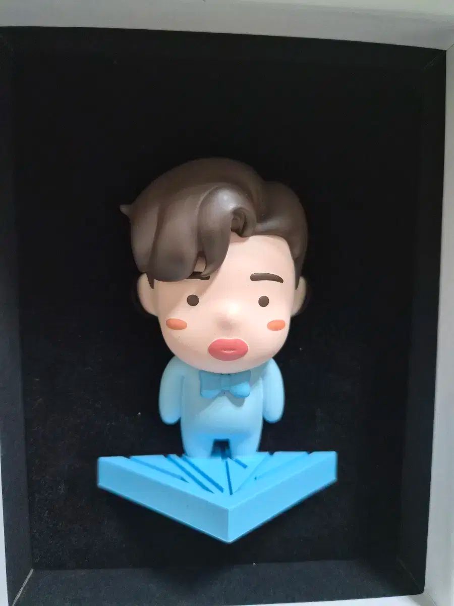 YOUNGWOONG フィギュア