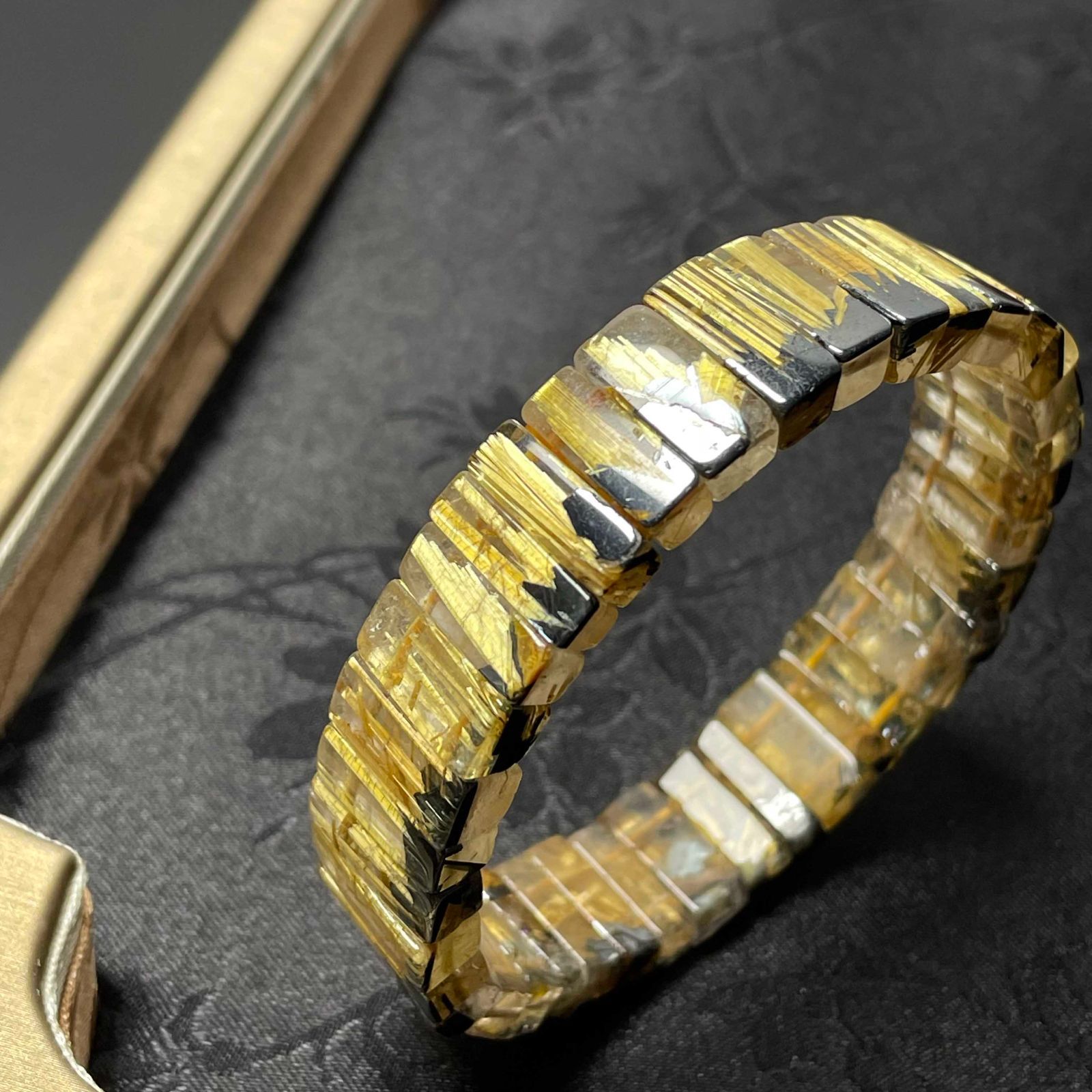 0115f817 天然美品★【45A太陽花タイチンルチル】★ブレス 11-11.8mm タイチンルチルクォーツ｜最高級パワーストーン輸入販売のフォレスト