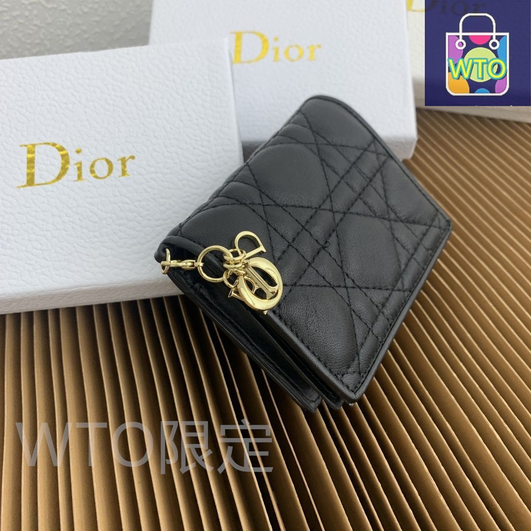 Dior ブラック モノグラム 二つ折り財布 美品 Dior 二つ折り財布 ブラック - メルカリ