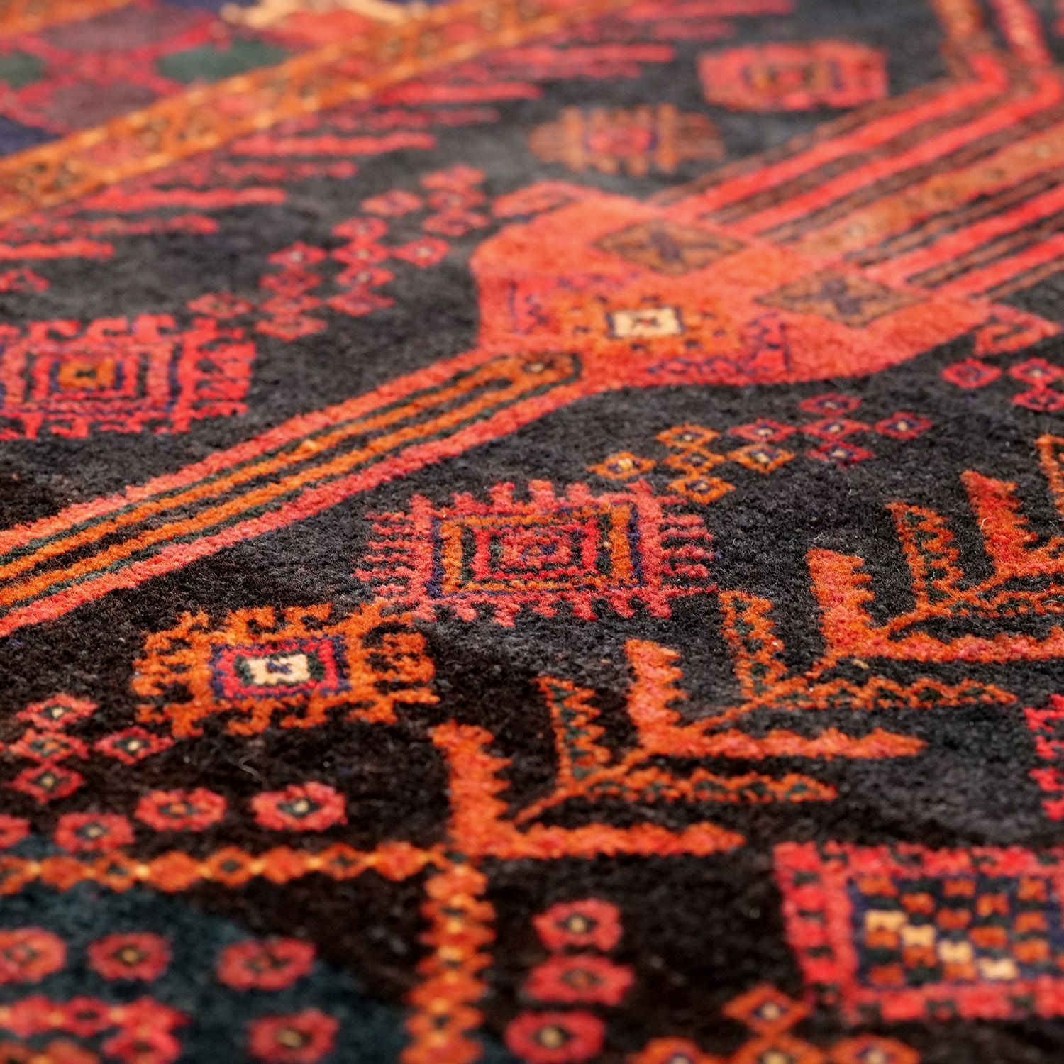 - carpet-アンティークペルシャ絨毯