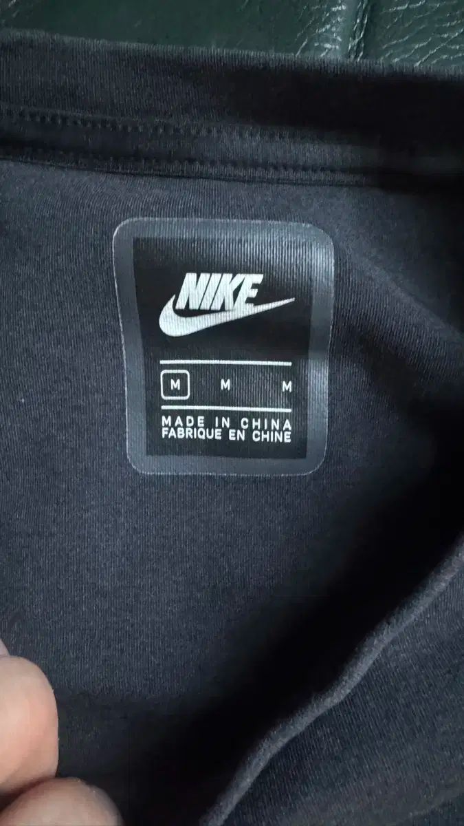 【雷市場（ポンジャン）商品韓国直送】 Nike(ナイキ） パーカー スポーツウェア 機能性 汗の排出 実行できる