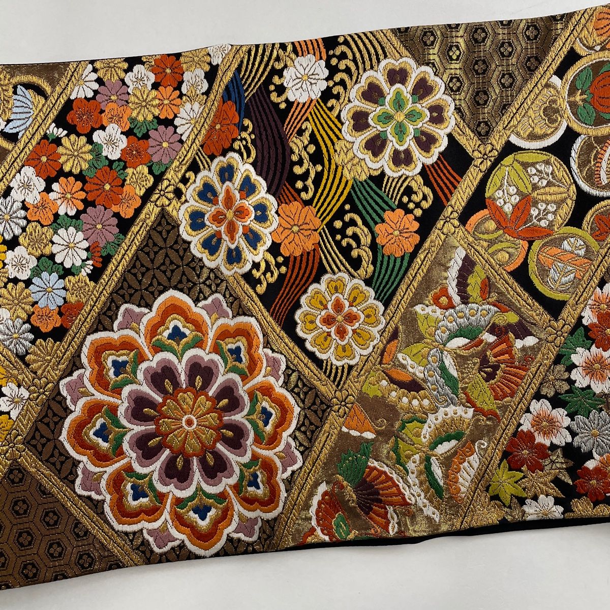 袋帯 美品 秀品 桧垣華文 金糸 唐織 黒 六通 正絹 【中古