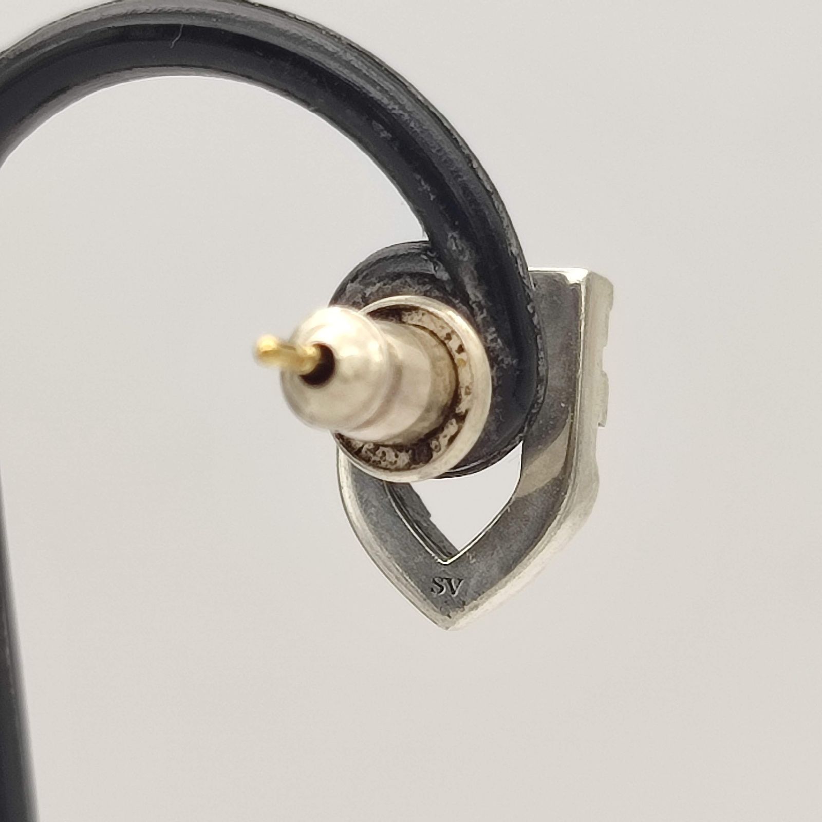 Gロゴピアス K18×シルバー925