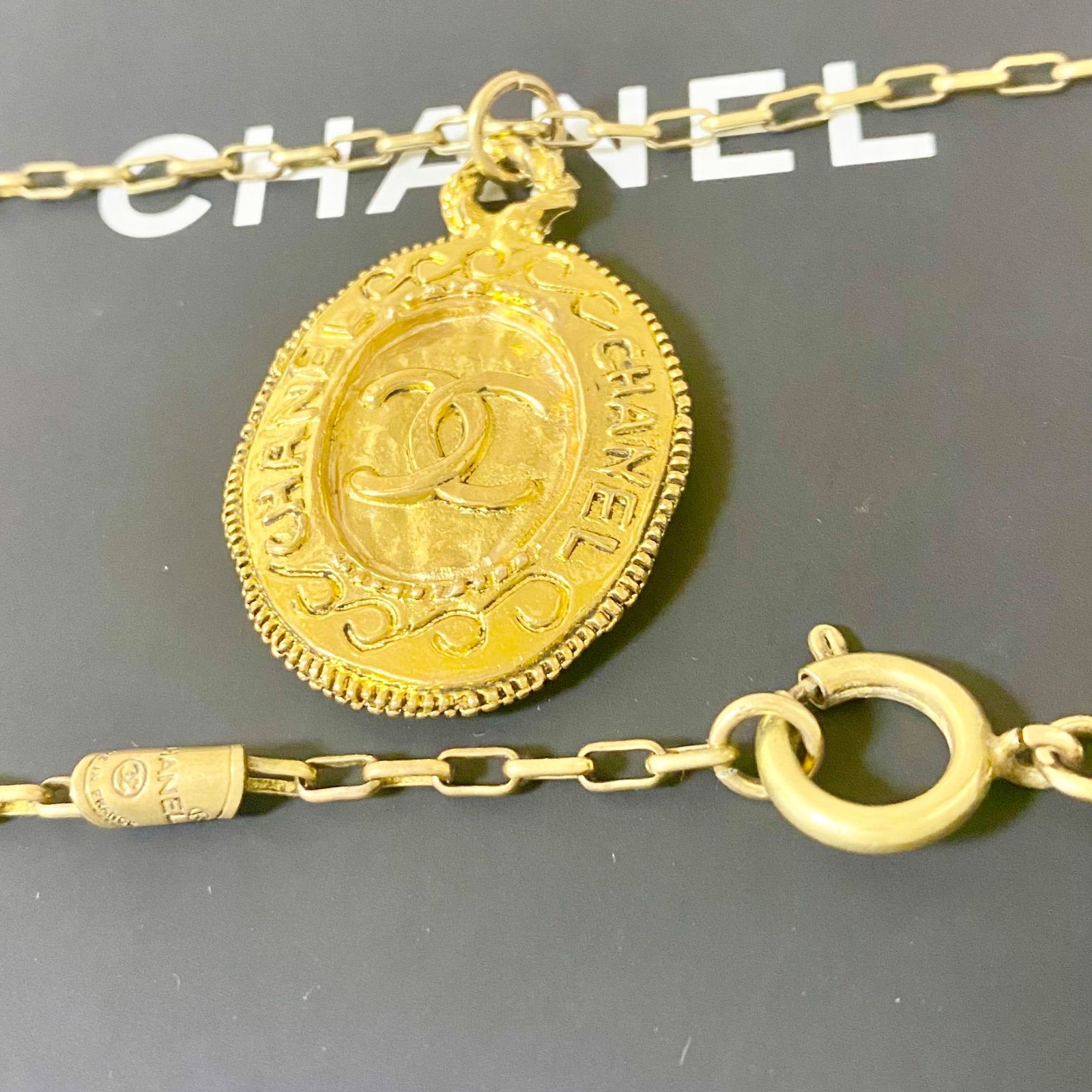 CHANEL シャネル　ネックレス　ココマーク　ヴィンテージ　楕円　ゴールド　金　ロゴ　2 ☆