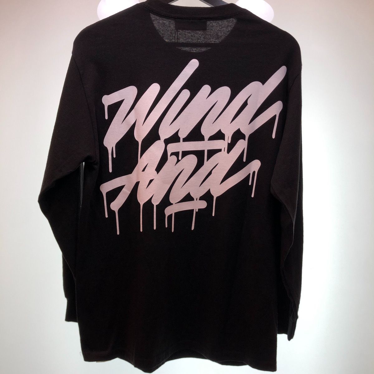 WIND AND SEA ウィンダンシー IT'S A LIVING コラボ WDS L／S T-SHIRT