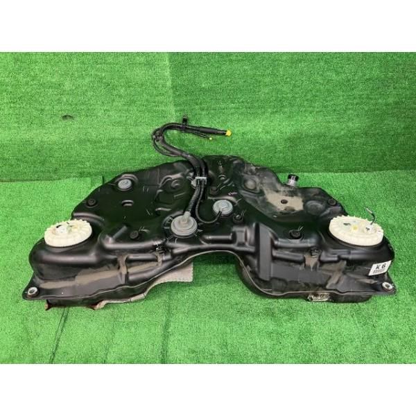 クラウン GRS181 フューエルタンク 燃料タンク ROYEX Qパッケージ 4WD 77001-30561 8S6