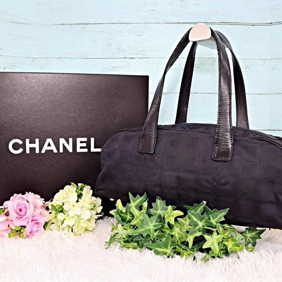 2極タイプ CHANEL シャネル ニュートラベルライン ボーリングバッグ