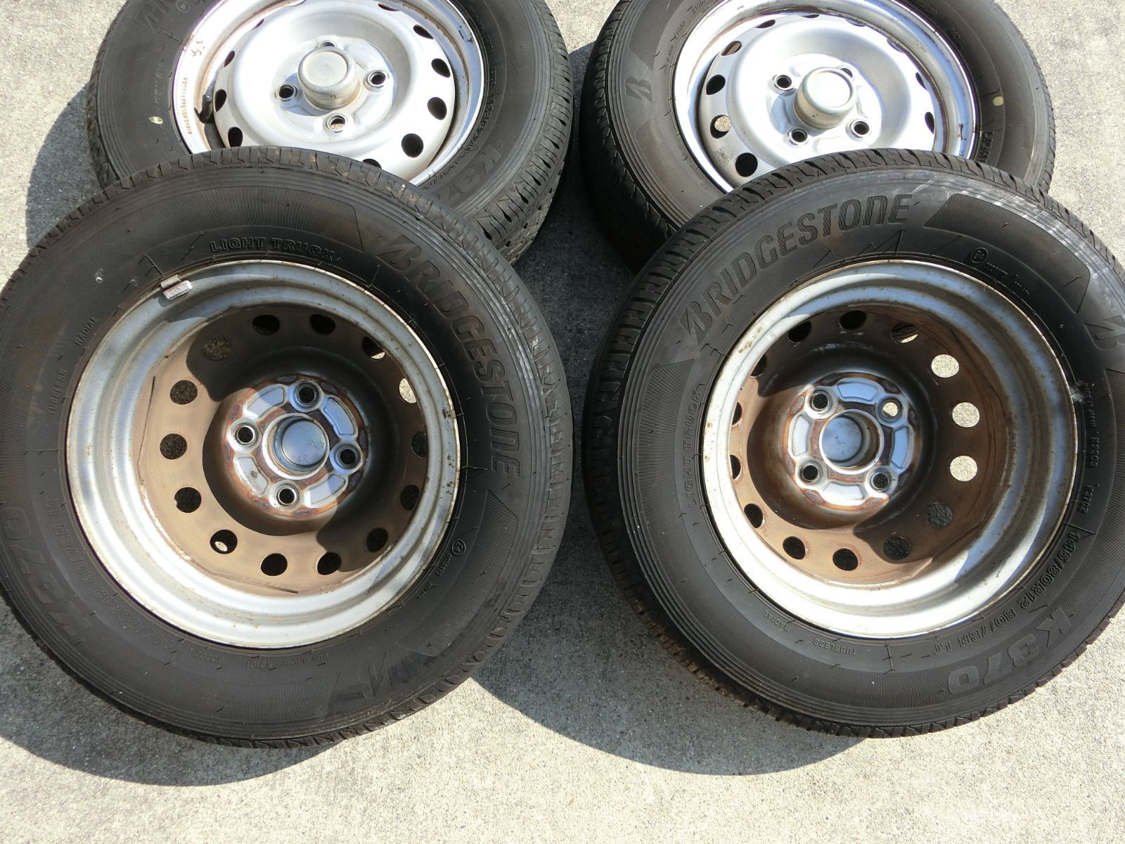 819] 12インチ スチールホイール 12×3.5B PCD 100 ハブ径 約56mm