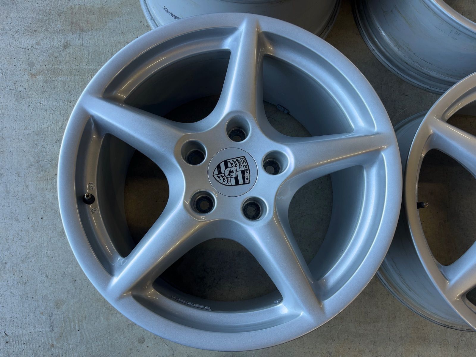 ポルシェ 997 996 純正品 18インチ 4本セット