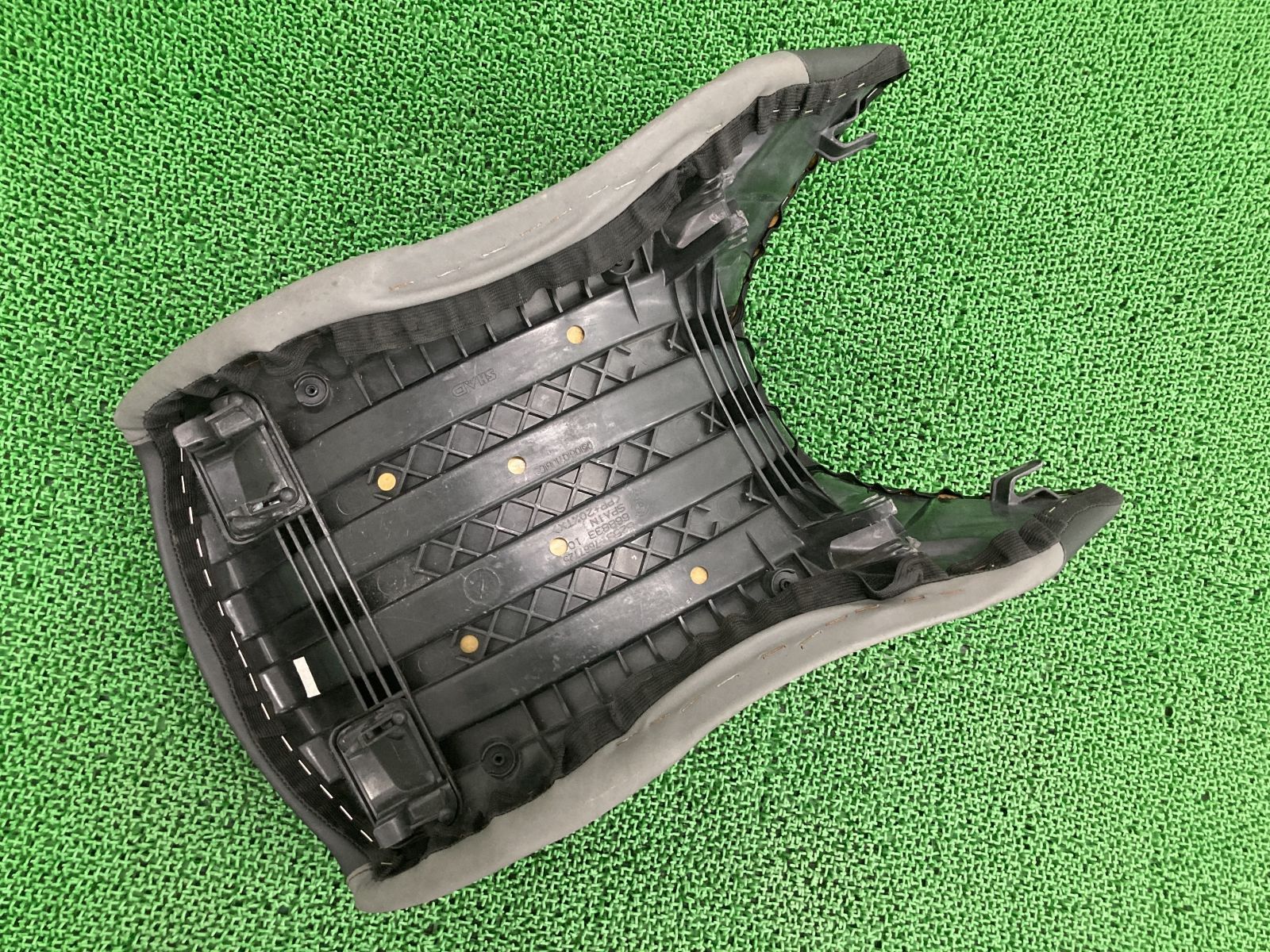 BMW R1250GS 純正フロントシート BMW R1250GS 純正ローフロントシート