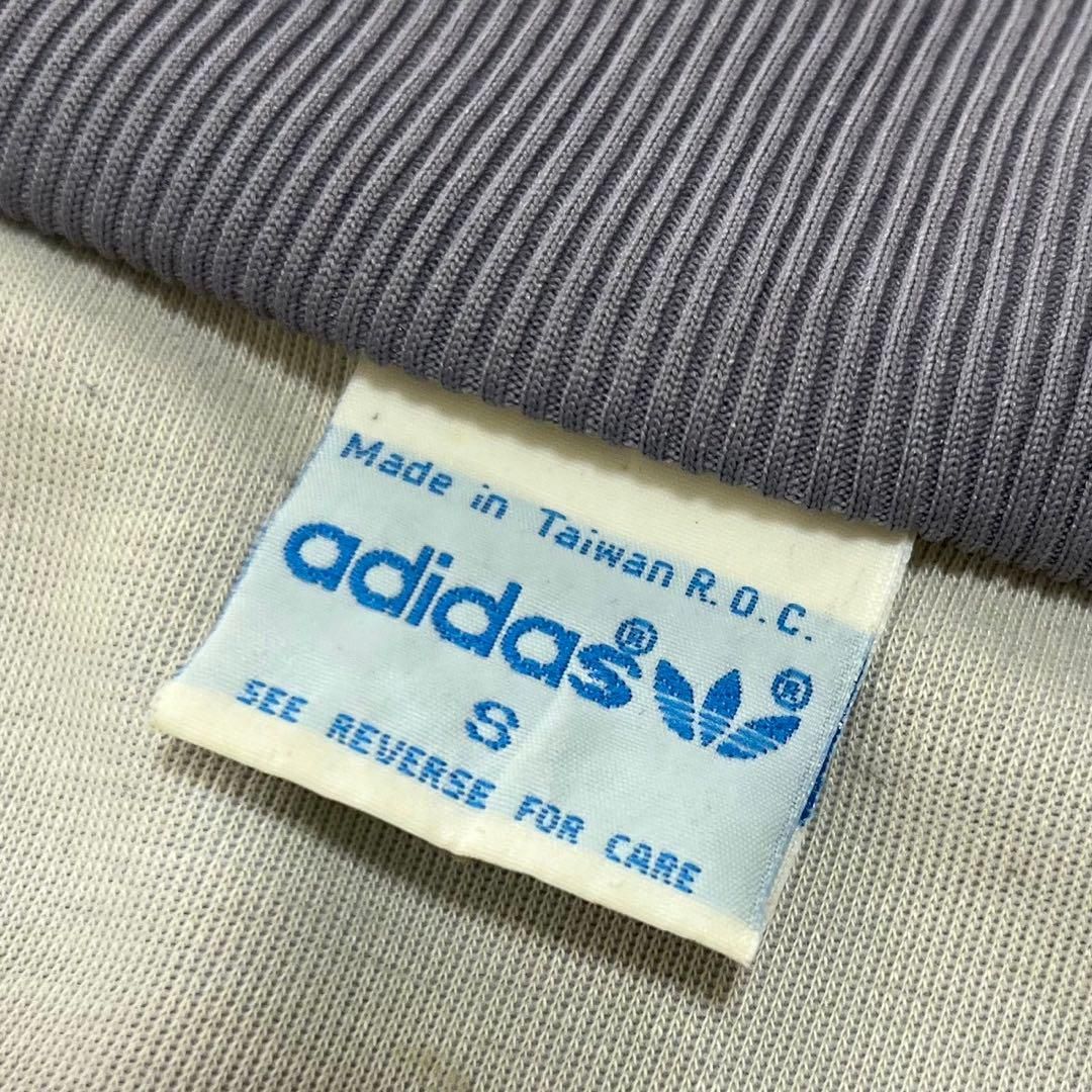 80s アディダス　トラックジャケット　ビンテージ　ジャージ　S グレー　古着 adidas - 美品80s】アディダス刺繍トラックジャケット古着