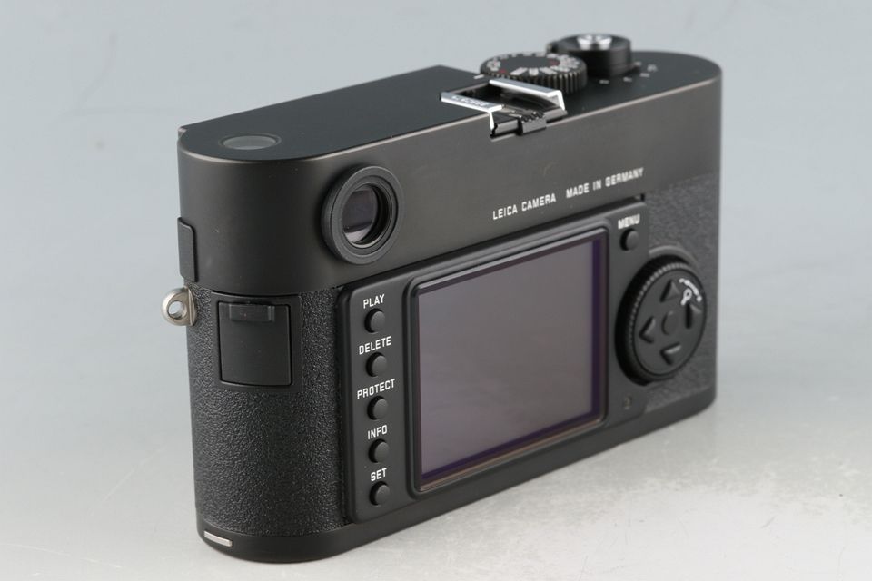 Leica M8