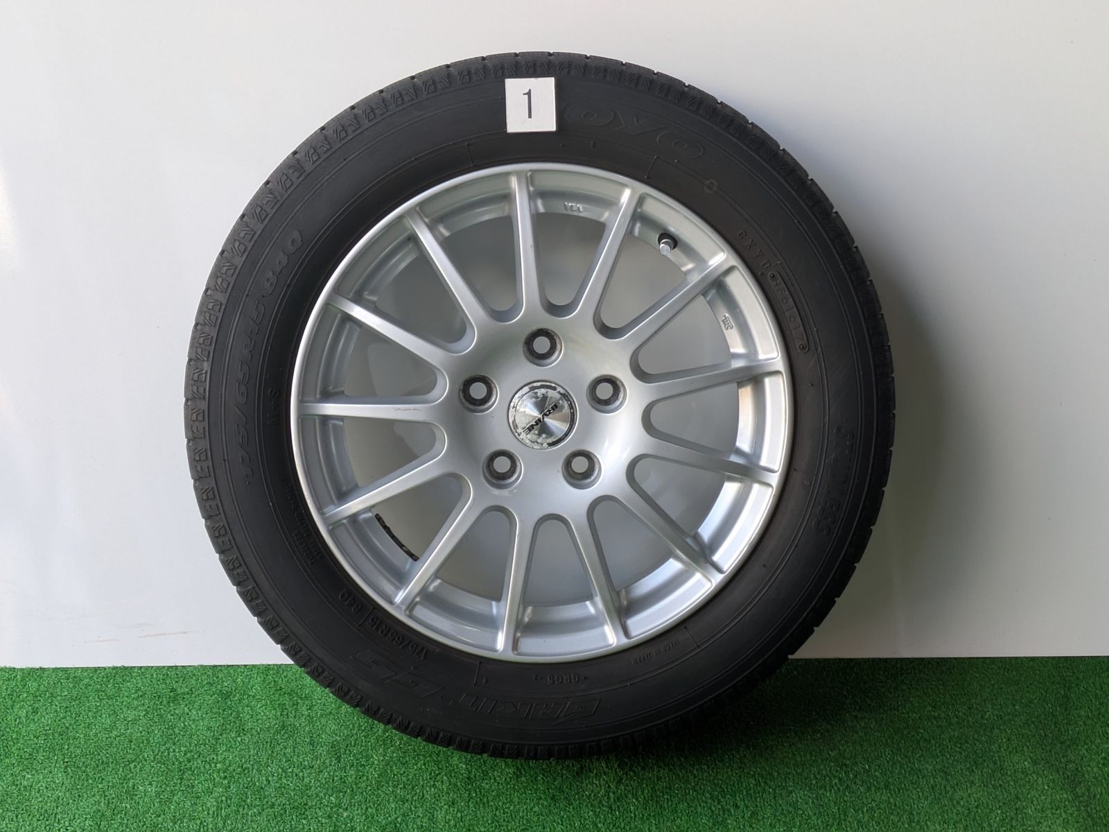 ガリット G5 スタッドレスタイヤ 175/65R15 SCHNEDERホイール 175/80R16 選べるスタッドレスセット <br> オールドスタイル