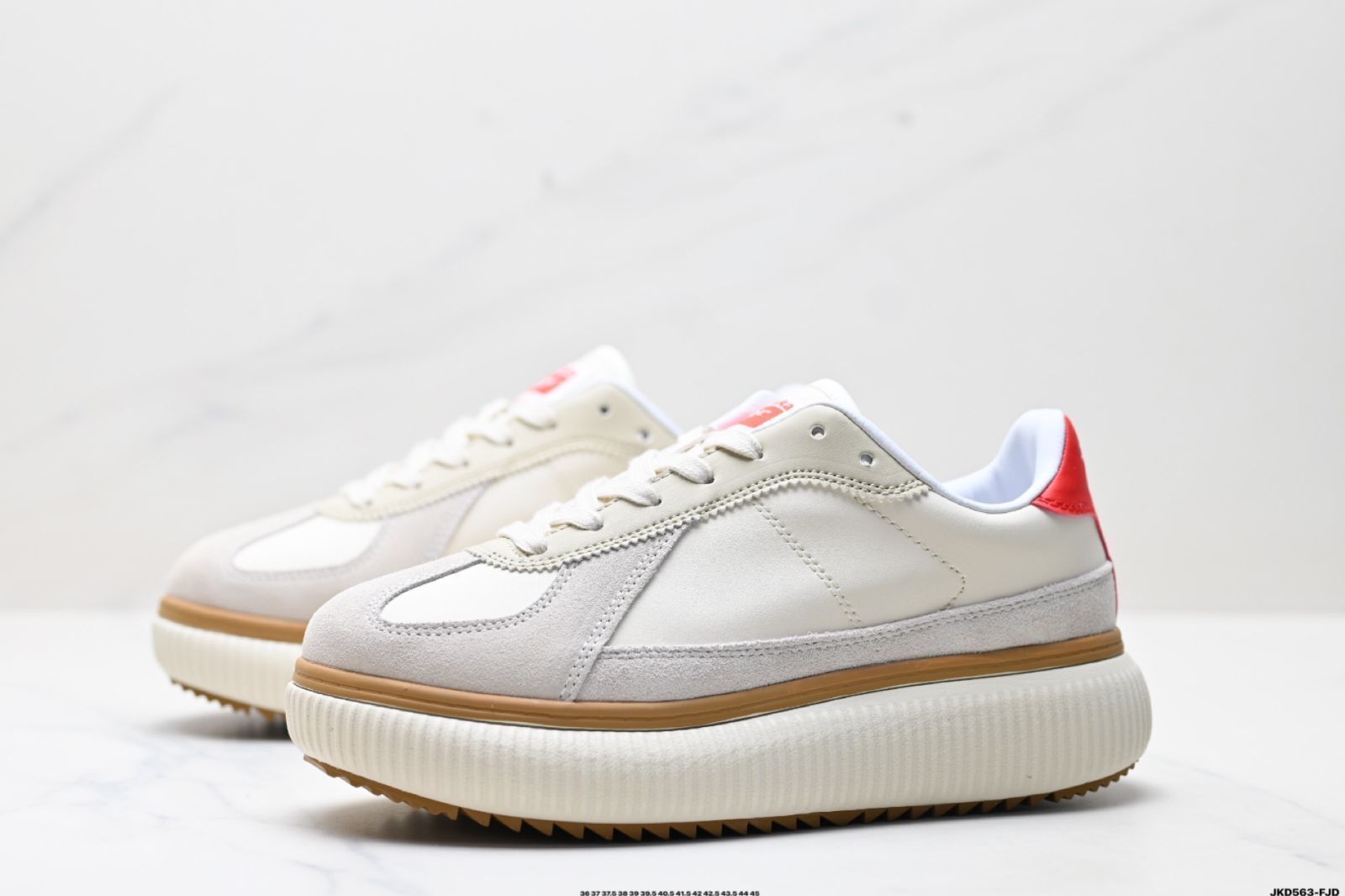 Onitsuka Tiger オニツカタイガー Delecity 厚底　25.5 Onitsuka Tiger（オニツカタイガー）Delecity 厚底（チャンキー