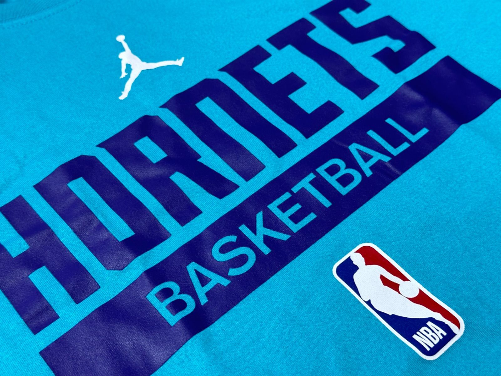 シャーロットホーネッツNIKE NBAノースリーブプラクティスシャツ