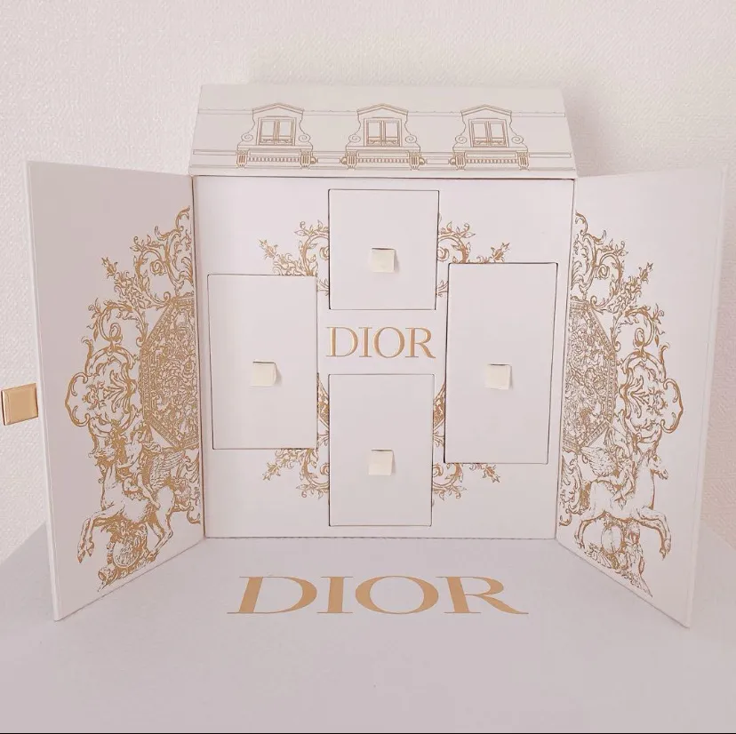 ディオール モンテーニュ コフレ (数量限定品) ミニチュア アイテムのギフト セット DIOR Dior dior クリスマスコフレ  ホリデーコレクション クリスマスコスメ ホリデー限定品 最新 2023 コレクター  ノベルティー|mercariメルカリ官方指定廠商|Bibian比比昂代買代購