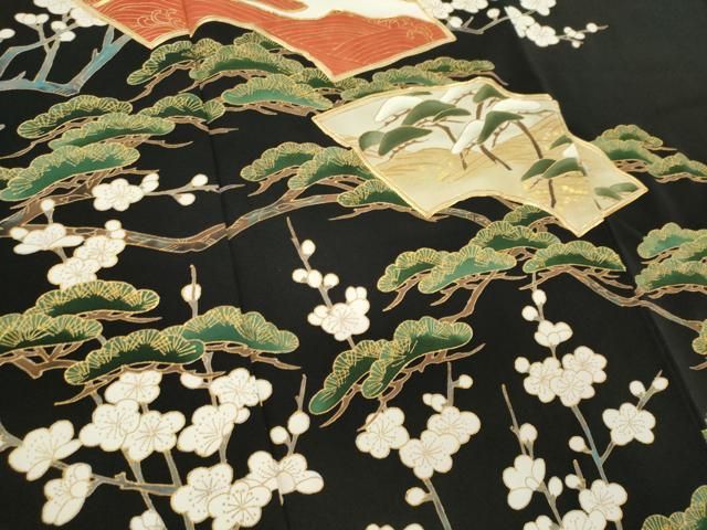【梅】正絹　黒留袖　五つ紋　美品　縮緬　手刺繍　上質　雅　色紙重ね　作家物 平和屋着物□豪華黒留袖 駒刺繍 孔雀枝梅文 暈し染め 金彩 正絹