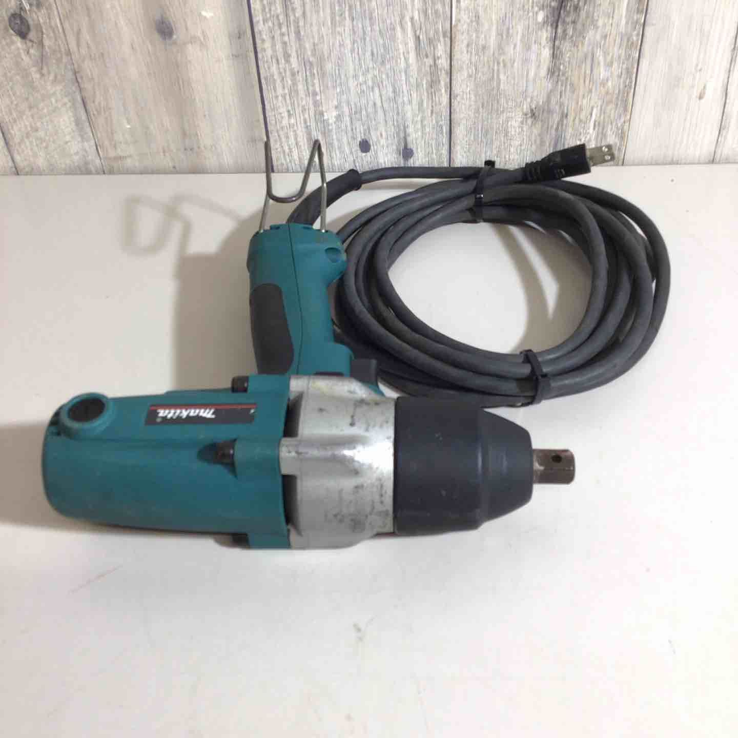 マキタ(makita) TW0200 インパクトレンチ【野田愛宕店】【店頭取引限定】【中古】管理番号：IT9RJ3HMX6MO ☆マキタ(makita) インパクトレンチ TW0200【戸田店】 - メルカリ