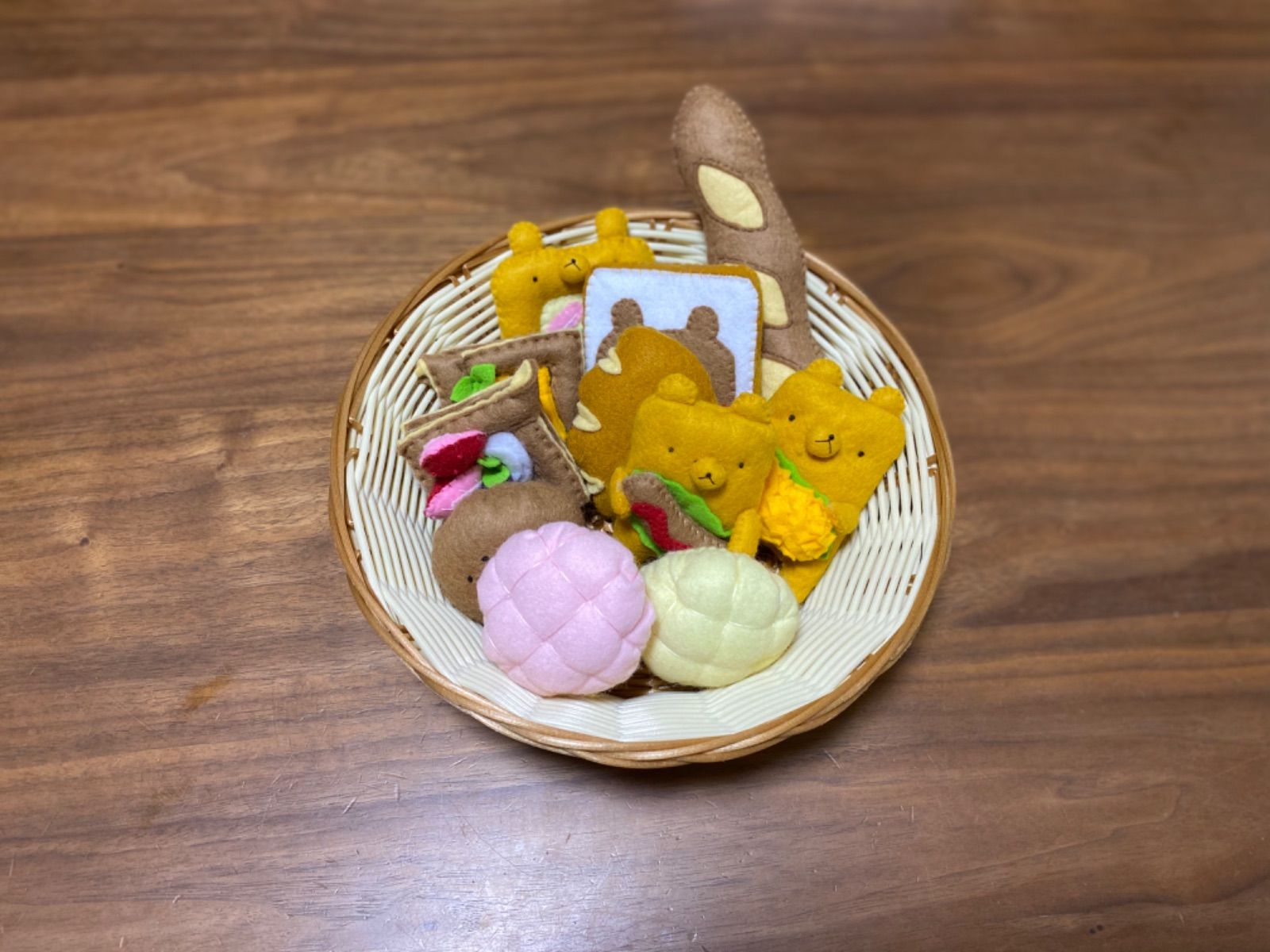 フェルトままごと パン屋さん11個セット オーダーも可 - メルカリ