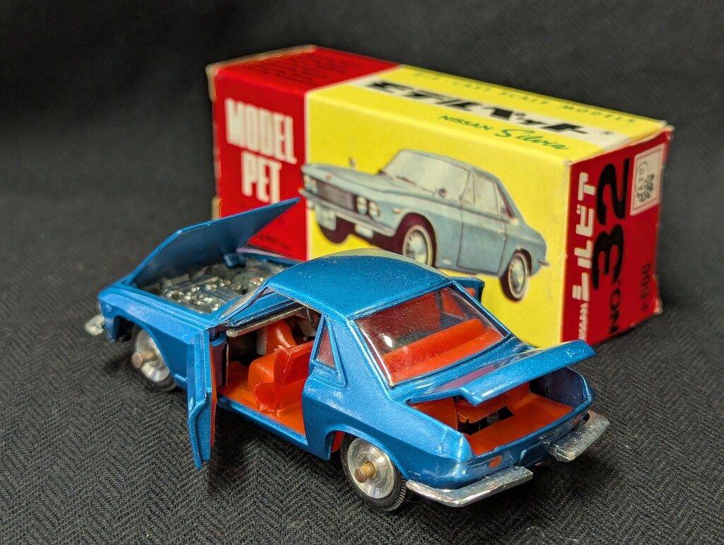 アサヒ玩具 モデルペット32 人気 ニッサン・シルビア 1965 青 32