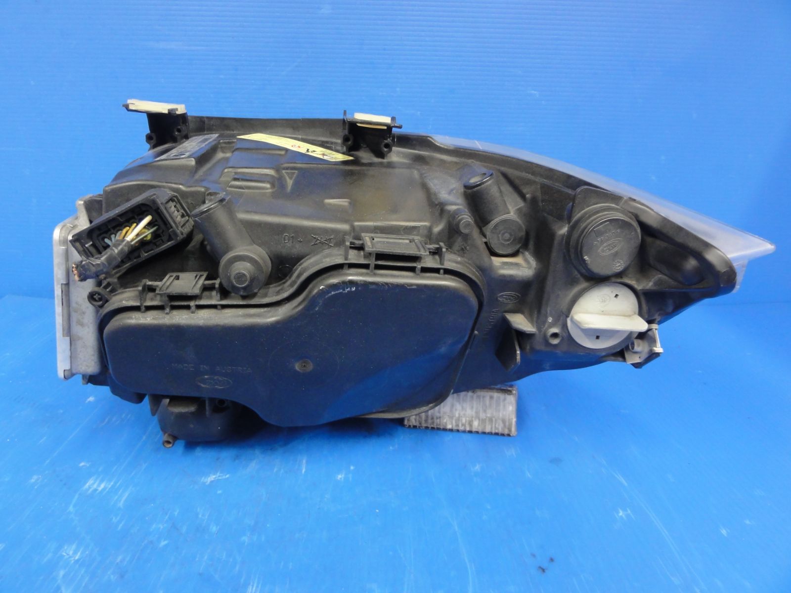 BMW 3シリーズ ABA-VR20 右ヘッドランプASSY BMW ヘッドランプ 3