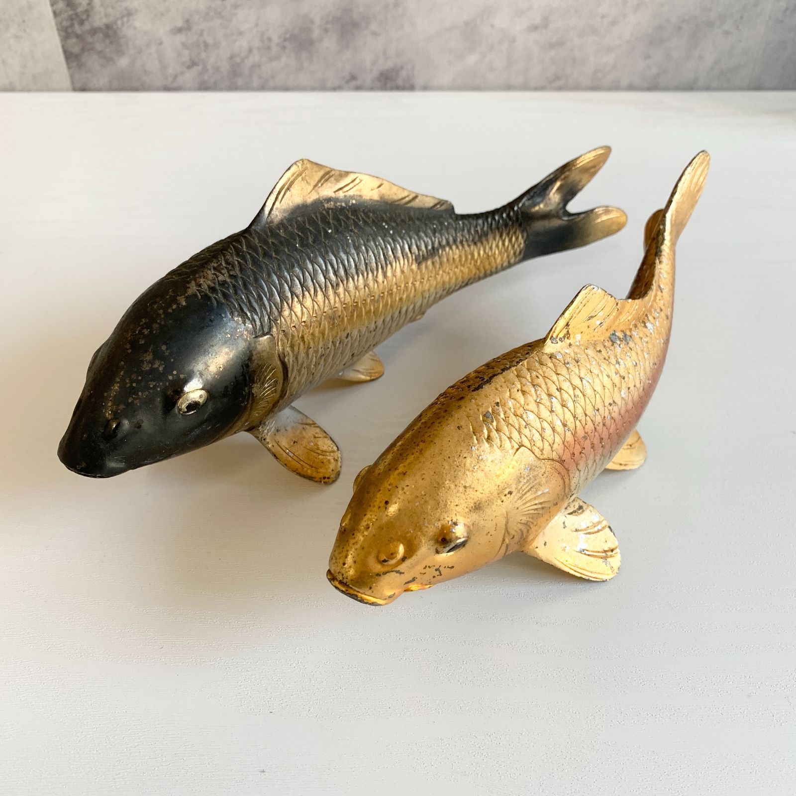 双鯉 2個セット 銅製 置物 魚 鯉 金 黒 出世魚 インテリア 和室