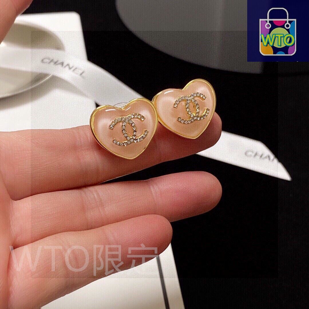 今日WTO】Chanel クラシック ピンク ハート ダブル C ピアス