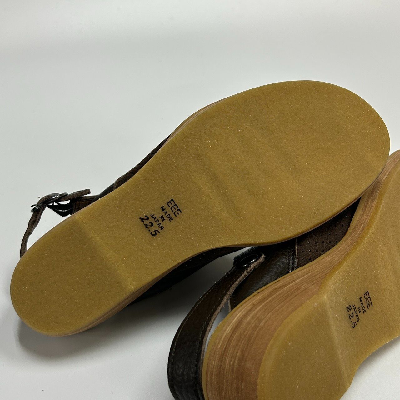 ブラウン サンダル